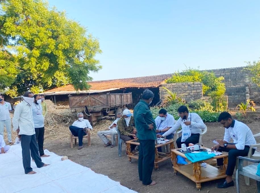 સૌરાષ્ટ્રનાં આંતરીયાળ ગામડાઓમાં પહોંચી સેવાની ધૂણી ધખાવી