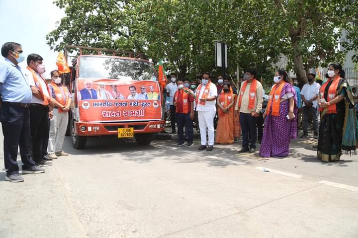 સુરત ભાજપની સૌરાષ્ટ્રને મદદ, 3500 રાહત કીટને બે ટ્રકમાં તત્કાલ રવાના કરાઈ