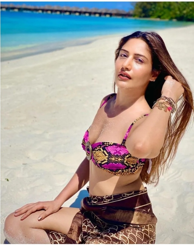 surabhi-chanda-hot-photos-4-aug-2021