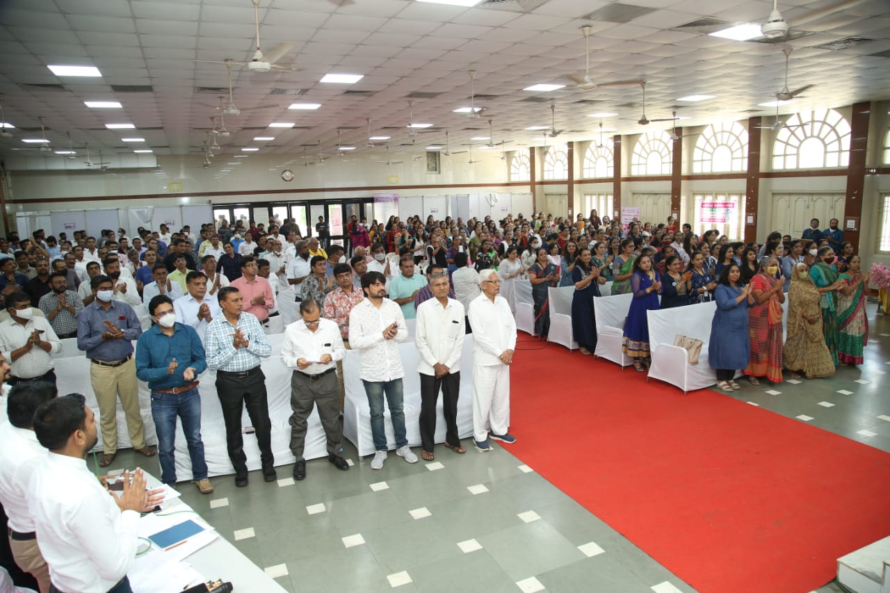 SURAT: સ્વ. હેતલ હેલ્થકેર ફાઉન્ડેશન પ્રેરિત નિદાન જેટલું વહેલું બચવું તેટલું સહેલું અંતર્ગત સ્ત્રીરોગ કેન્સર જાગૃતિ અને સર્વરોગ ફ્રી નિદાન કેમ્પ યોજાયો
