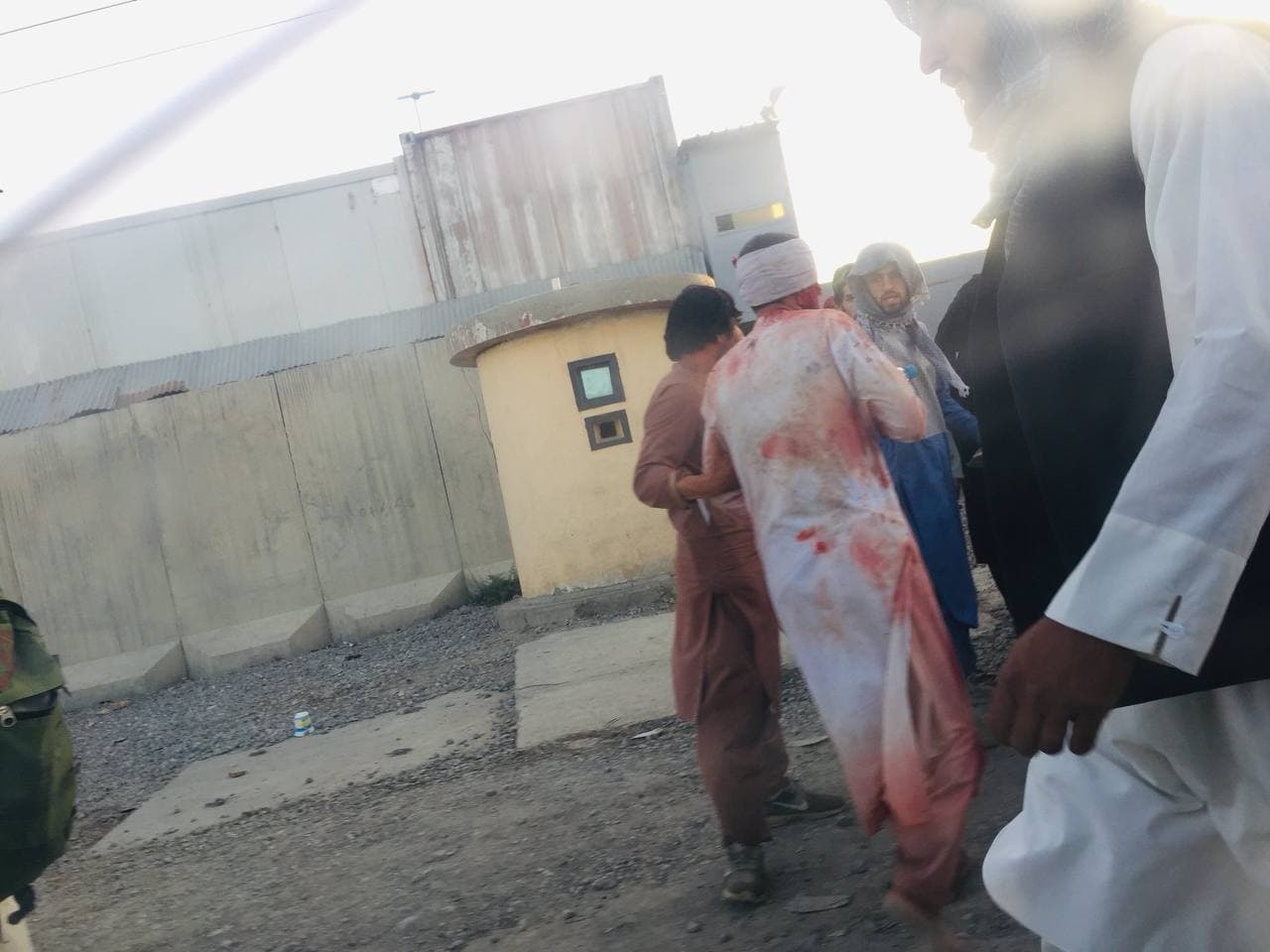 Kabul Airport Attack: કાબુલ એરપોર્ટ પરના હુમલામાં 13 અમેરિકી સૈનિકો સહિત 72 લોકોના મોત, અમેરિકાએ તેના નાગરિકો માટે જાહેર કર્યુ એલર્ટ