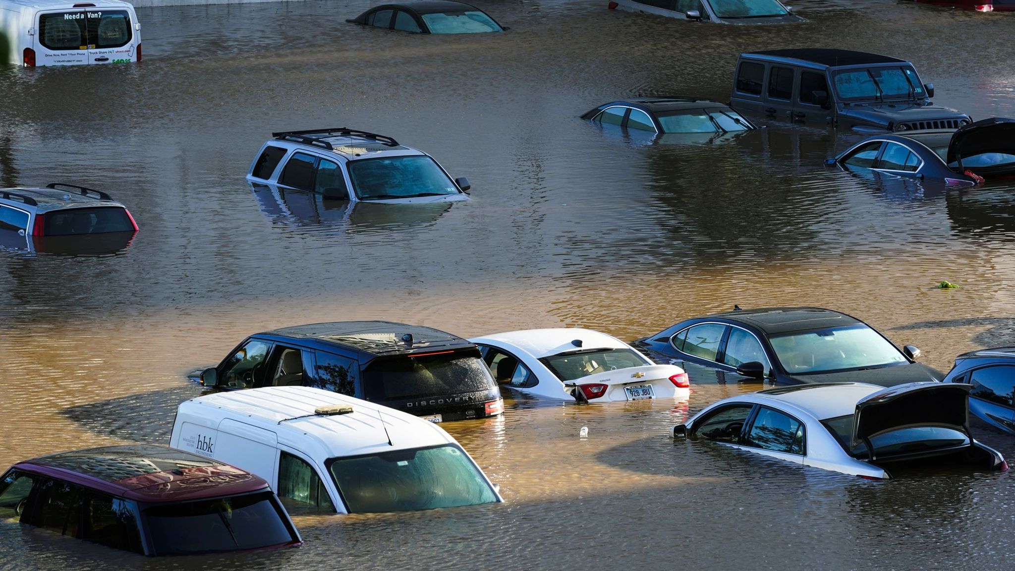 US Flood : ઇડાએ મચાવી અમેરિકામાં તબાહી, ન્યૂયોર્કમાં ઈમરજન્સી જાહેર, જુઓ તસવીરો