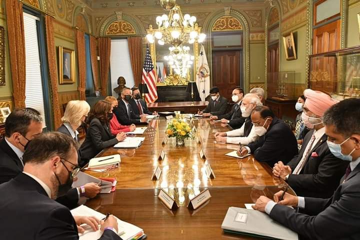 PM Modi US visit : અમેરિકાના ઉપરાષ્ટ્રપતિ કમલા હેરિસને મળ્યા પીએમ મોદી, પાકિસ્તાન પર આતંકવાદી પ્રવૃત્તિઓને લઇને સાધ્યુ નિશાન