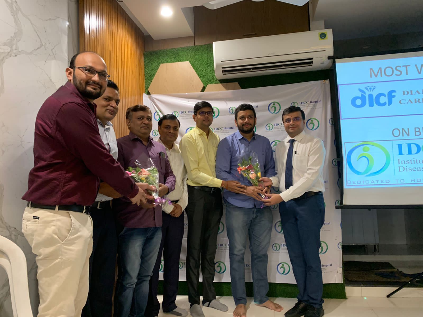 SURAT : વર્લ્ડ સ્ટ્રોક ડે નિમિત્તે જાગૃતતા હેતું શહેરમાં સેમિનાર થયો