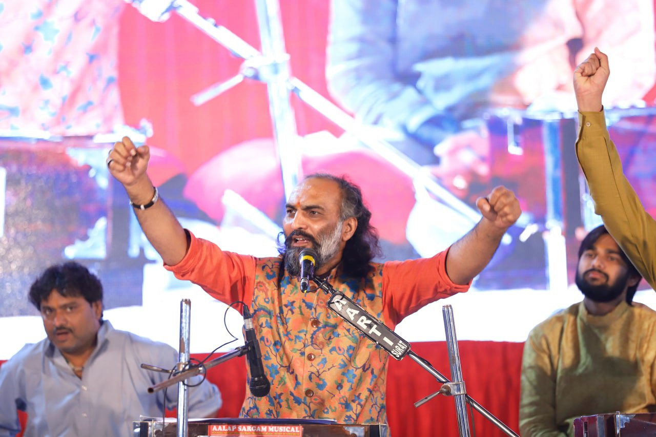 યુવા સંસ્કૃતિ ચેરીટેબલ ટ્રસ્ટ દ્વારા સુરતમાં સરદાર ગાથા યોજાઈ