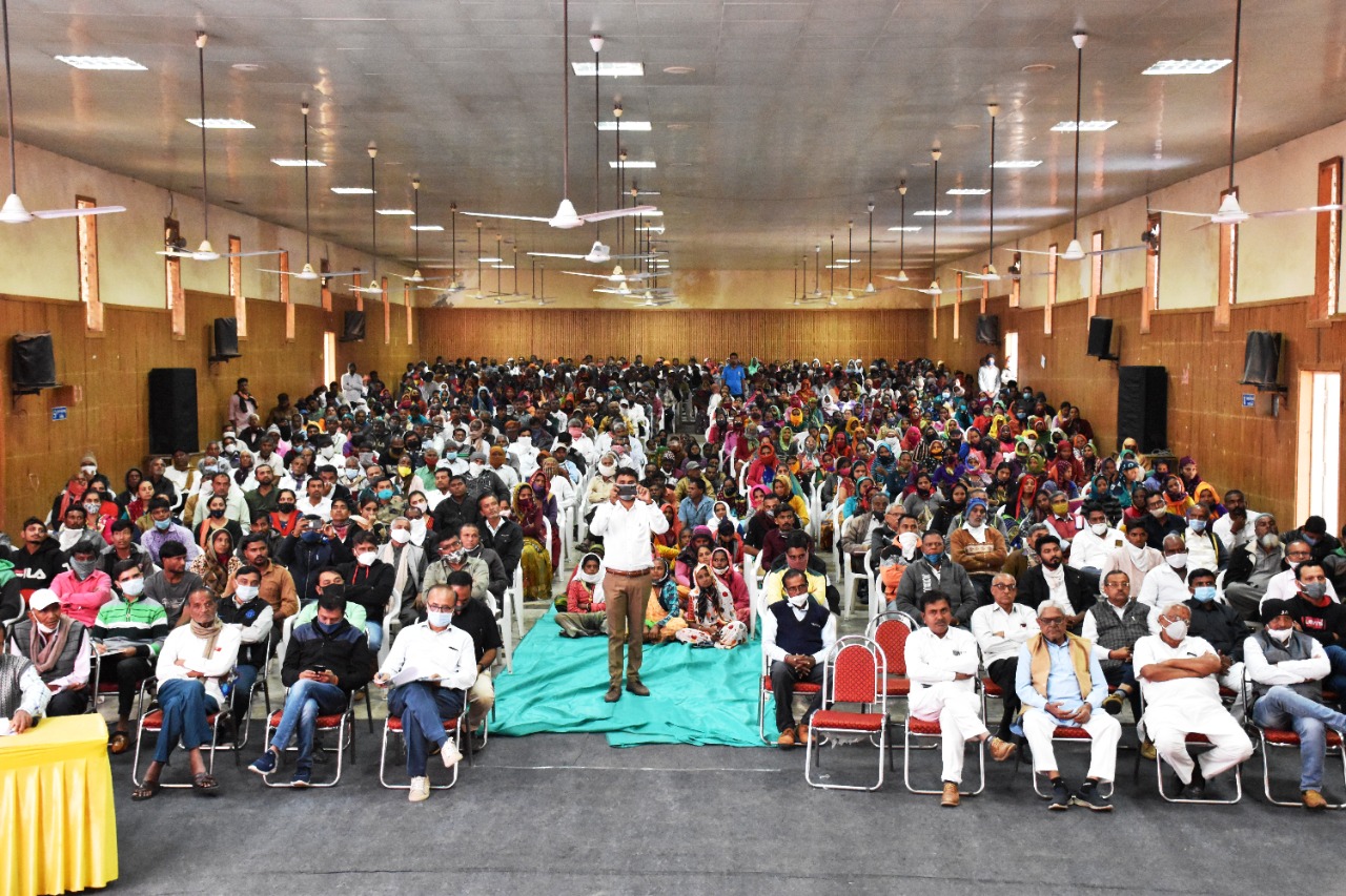 અરવલ્લી મોડાસાના ભામાશા હોલ ખાતે રાજ્ય બિન અનામત વર્ગના ઉપાધ્યક્ષ અધ્યક્ષતામાં સુશાસન દિવસની ઉજવણી કરાઈ