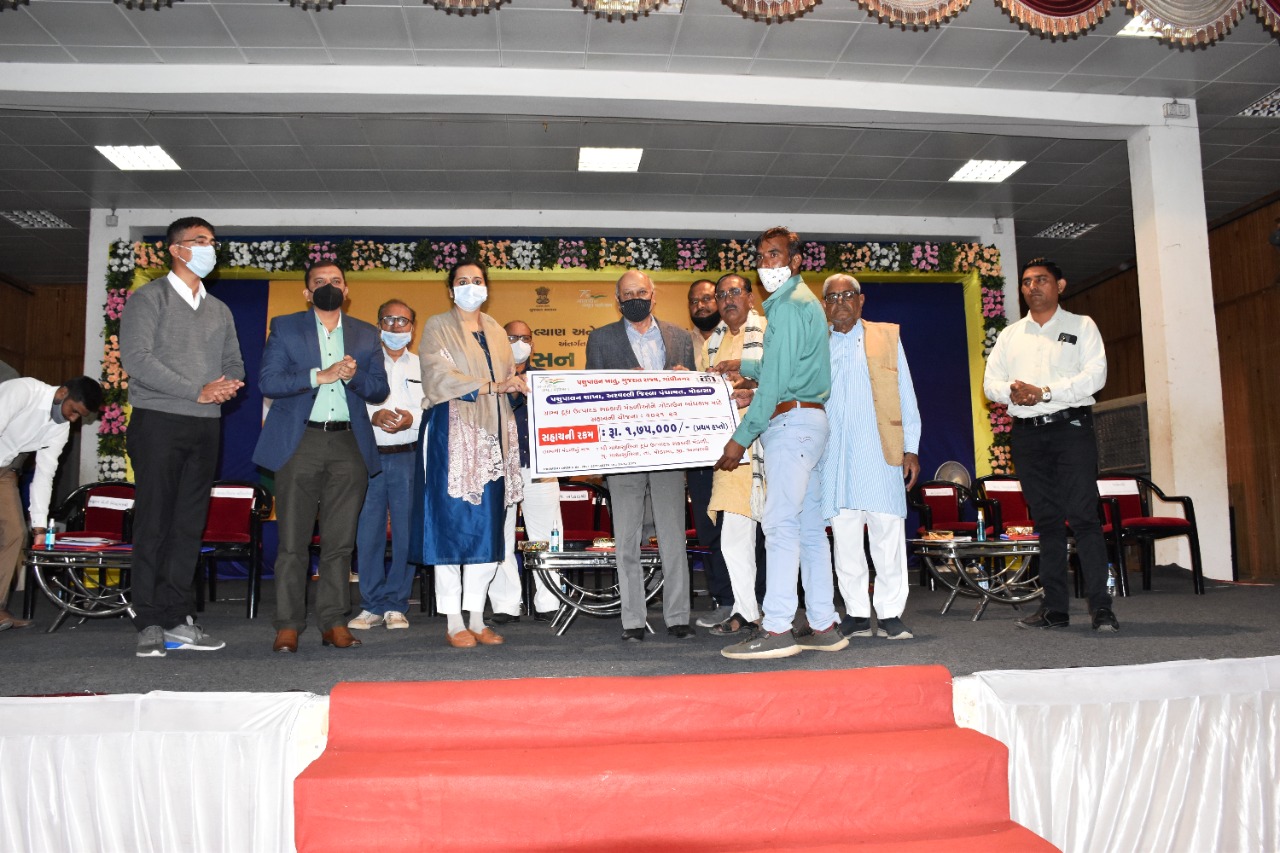 અરવલ્લી મોડાસાના ભામાશા હોલ ખાતે રાજ્ય બિન અનામત વર્ગના ઉપાધ્યક્ષ અધ્યક્ષતામાં સુશાસન દિવસની ઉજવણી કરાઈ