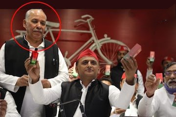 Pનો પાવર: પુષ્પરાજની જગ્યાએ પીયૂષ જૈનના ઘરે દરોડા પડ્યા ને મળ્યો મોટો ખજાનો