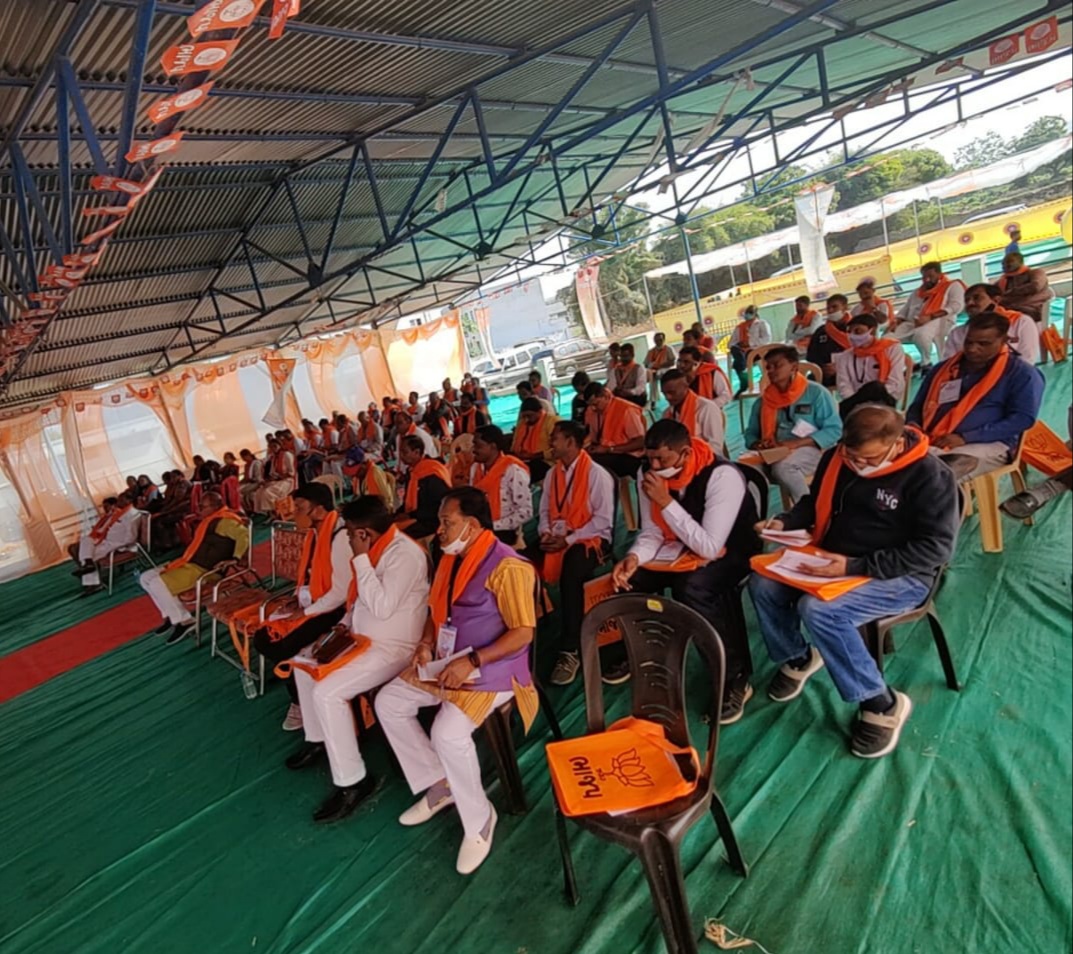 ભારતીય જનતા પાર્ટીનો ઇતિહાસ અને વિકાસ વિષય  પર હિંમતનગર શહેર અને તાલુકા મંડલ નો પ્રશિક્ષણ વર્ગ  ઇડર ના જૈન પાવાપુરી મંદિર ખાતે ગુજરાત રાજ્ય ના રાજયકક્ષાના પૂર્વ શિક્ષણમંત્રી જયસિંહ ચૌહાણની  અધ્યક્ષ સ્થાને યોજાયો