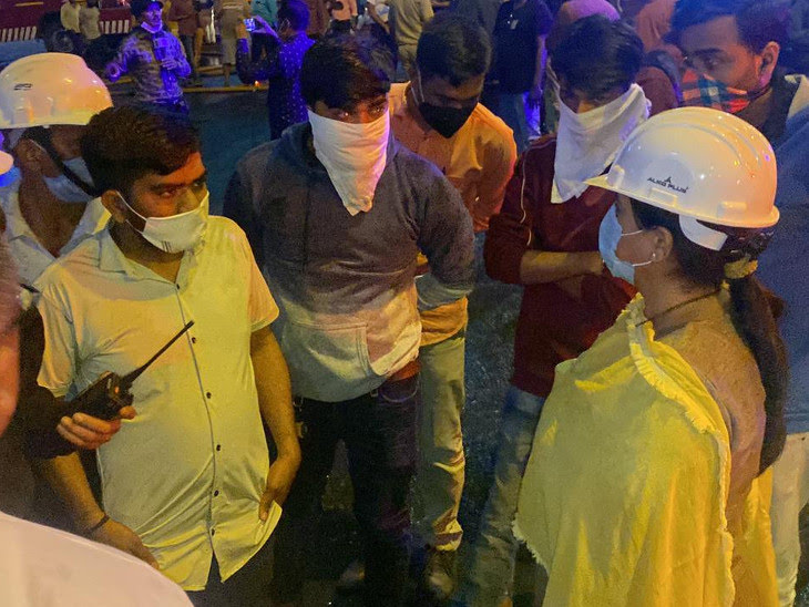 સુરતના હીરાબાગ સર્કલ વિસ્તારમાં ટ્રાવેલ્સ બસ ભડભડ સળગી ઊઠી, મહિલા મુસાફર ભડથું થઈ