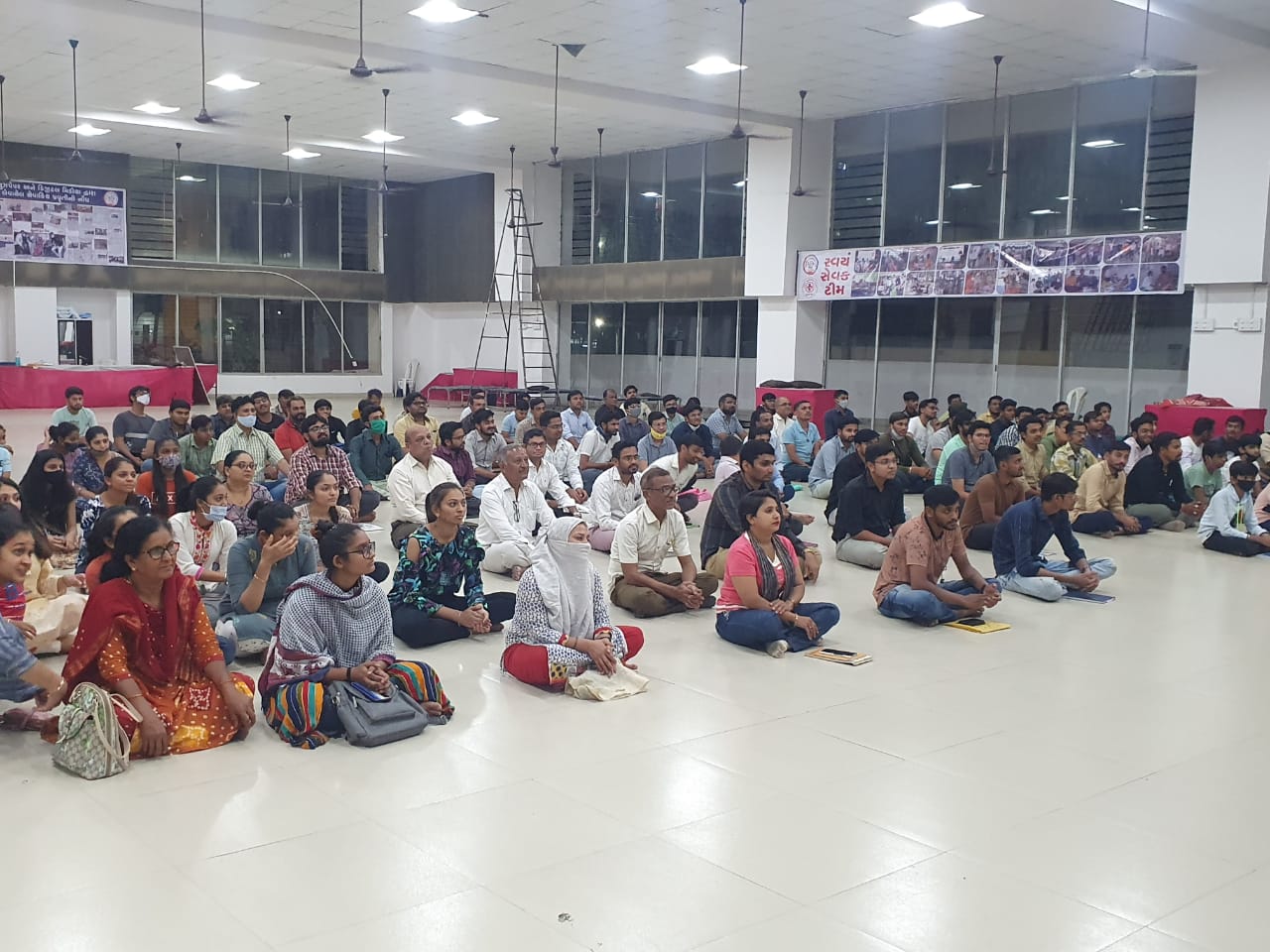 SURAT : સુદામા ચેરીટેબલ ટ્રસ્ટ દ્બારા સુદામા ચોક કોમ્યુનીટી હોલ ખાતે સિવિલ ડીફેન્સ કેમ્પનું આયોજન