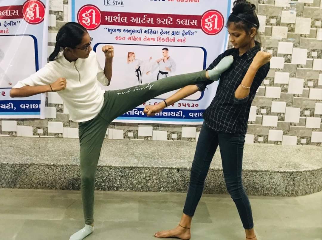 સુરત શહેરની હજારો દીકરીઓ અને યુવતીઓ ફ્રી માર્શલ આર્ટસની તાલીમ આપતું DICF