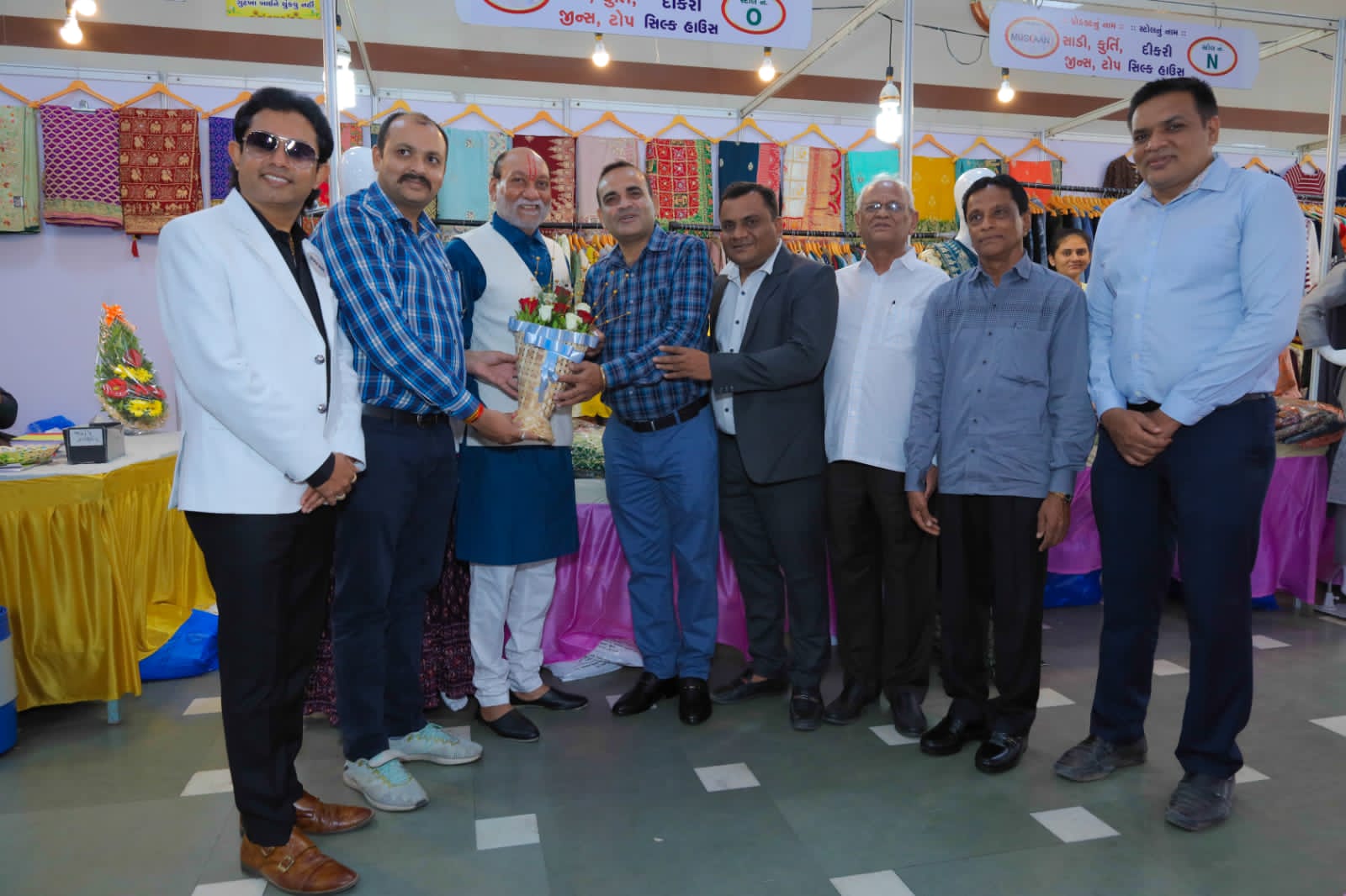ગં.સ્વ બહેનો અને પિતાવિહોણી દીકરીઓનાં વ્યવસાયને વેગ મળે એ હેતુથી મુસ્કાન ફેમિલી ચેરીટેબલ ટ્રસ્ટ-સુરત દ્વારા યોજાયું એક્ઝિબિશન