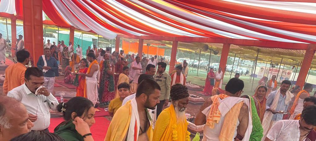 SURAT : કોરોનાકાળમાં મુત્યુ થયા તે દરેક આત્માના મોક્ષ માટે રામનામ મહાયજ્ઞ'નું આયોજન