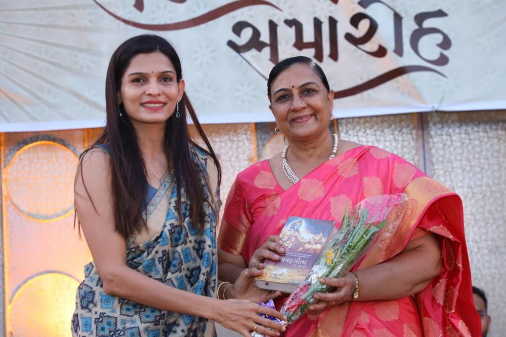 સુરતમાં કાથરોટીયા પરિવારના ત્રીજા સ્નેહમિલનમાં ડો. પ્રફુલ્લભાઈ શિરોયાનું સન્માન