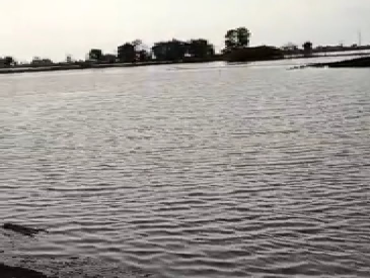 જેઠમાં અષાઢી માહોલ : ઉત્તર ગુજરાતમાં વરસાદી માહોલ; હારીજના રોડા ગામમાં મહિલા પર વીજળી પડતાં મોત