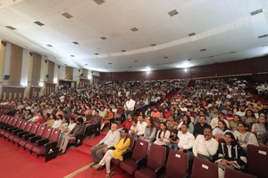 સુરતે ઇતિહાસ રચ્યો : વિશ્વનો પ્રથમ સાંસ્કૃતિક ‘ગર્ભ સંસ્કાર મહોત્સવ’ ઉજવ્યો