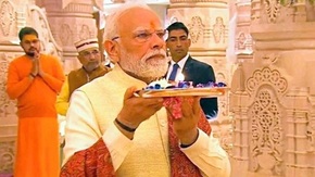 25112025-captivating-photo-of-the-ram-darbar-came-before-sri-ram-adorned-like-a-city-bride